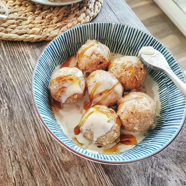 Bolas de Energia Nutritivas de Aveia e Mel