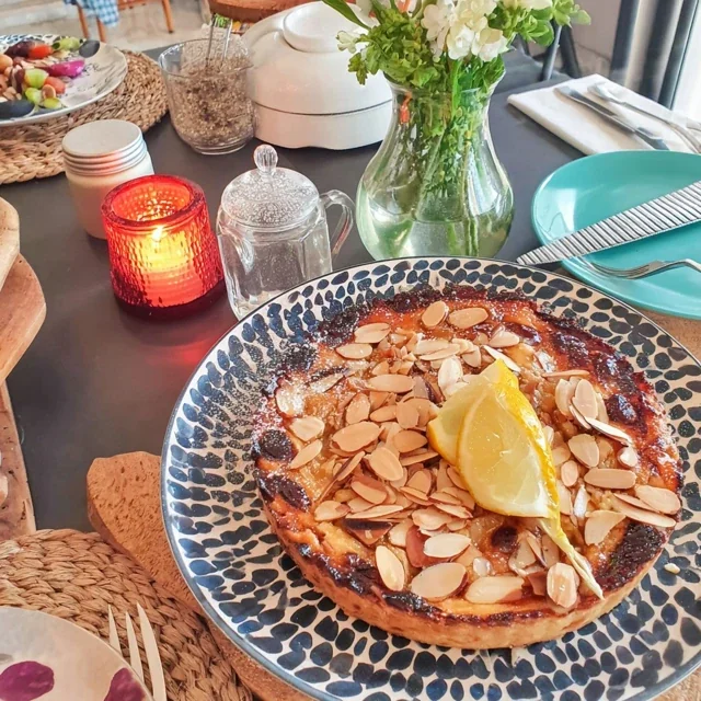 Bolo de Santiago, Um Delicioso Doce de Amêndoas e Limão