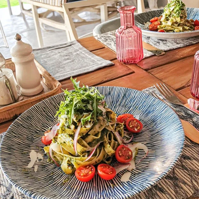 Deliciosa Tagliatelle Fresca com Pesto de Rúcula