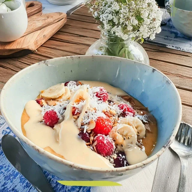 Delicious Tropical Mango and Banana Smoothie Bowl with Chia Seeds for a Healthy Start to Your Day