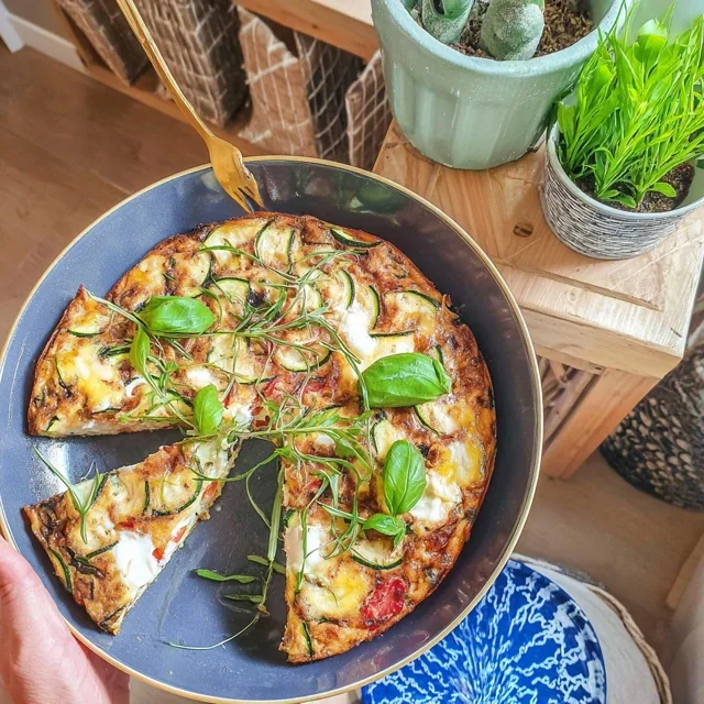 Frittata de Abobrinha e Ervas Frescas