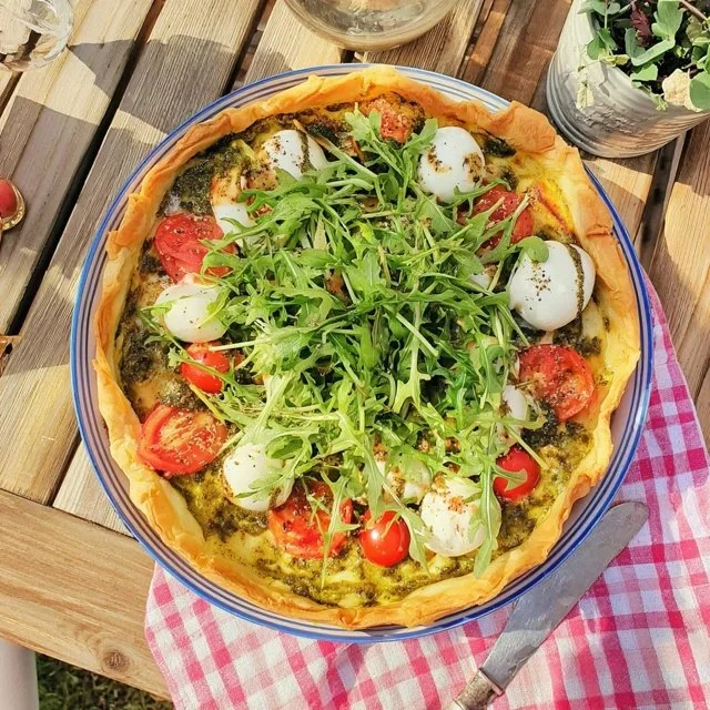 Torta de Pesto e Mozarela