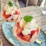 Verrines Refrescantes de Morango com Creme de Limão Zesty – Uma Experiência de Sobremesa Leve e Saudável!